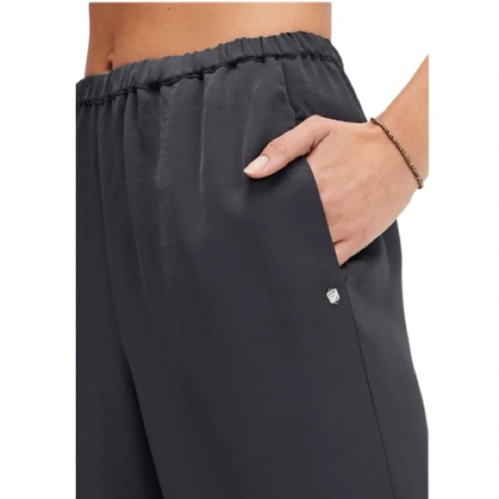 Fabletics EcoSatin Sleep Bottoms Pewter Gray Medium Silky Pajama Pants EUC